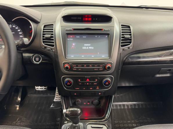 Kia Sorento II Рестайлинг с пробегом 2013 года, цена 1 745 000 рублей, 215253 км, внедорожник, Автокод Объявления