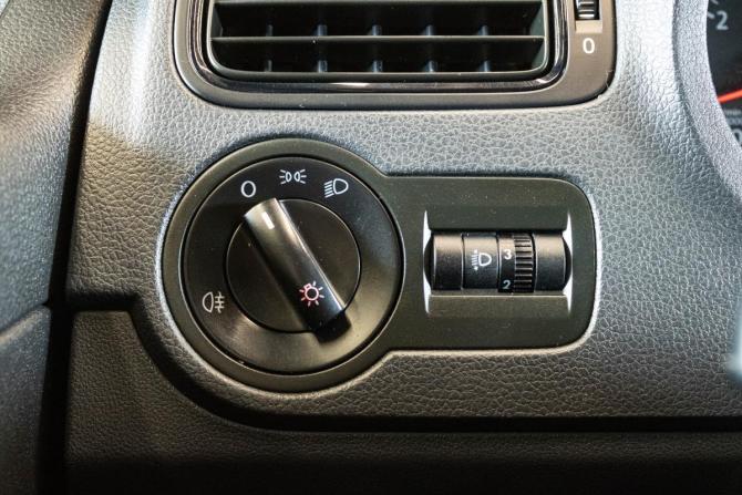 Volkswagen Polo V Рестайлинг с пробегом 2016 года, цена 1 313 000 рублей, 47436 км, седан, Автокод Объявления