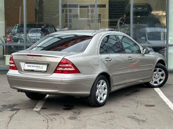 Mercedes-Benz C-Класс II (W203) Рестайлинг с пробегом 2006 года, цена 549 000 рублей, 335184 км, седан, Автокод Объявления