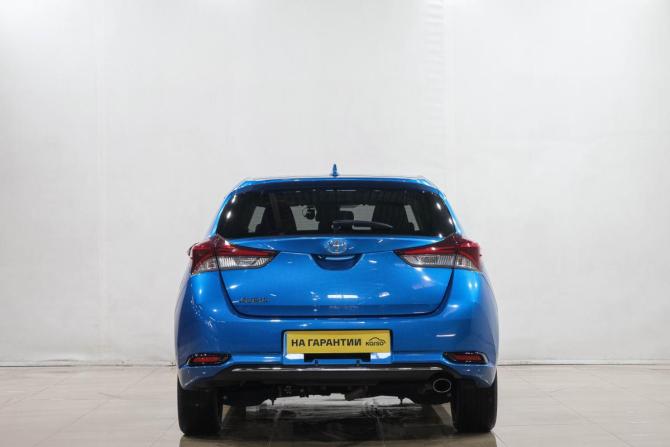 Toyota Auris II Рестайлинг с пробегом 2015 года, цена 1 649 000 рублей, 52700 км, хэтчбек, Автокод Объявления