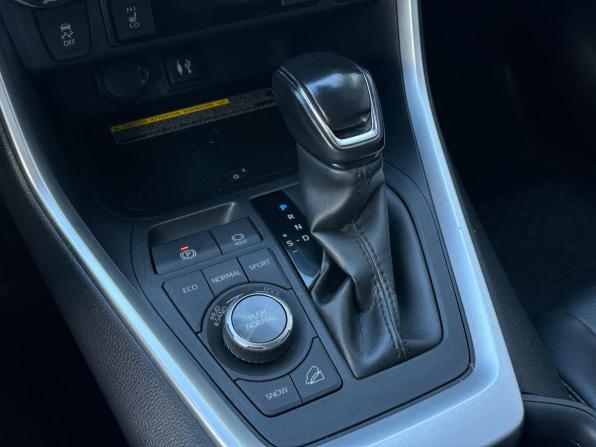 Toyota RAV4 V (XA50) с пробегом 2020 года, цена 3 333 000 рублей, 105000 км, внедорожник, Автокод Объявления