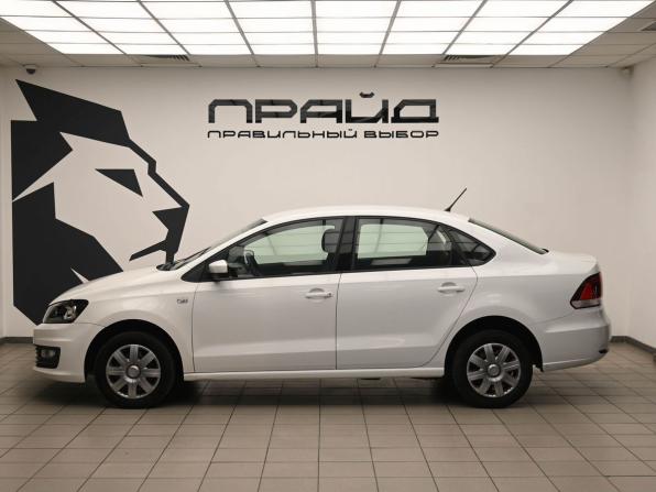 Volkswagen Polo V Рестайлинг с пробегом 2015 года, цена 929 000 рублей, 130656 км, седан, Автокод Объявления