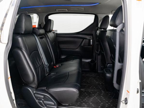 Toyota Alphard III с пробегом 2015 года, цена 3 280 000 рублей, 94151 км, минивэн, Автокод Объявления