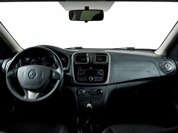 Renault Sandero II с пробегом 2018 года, цена 898 000 рублей, 170204 км, хэтчбек, Автокод Объявления