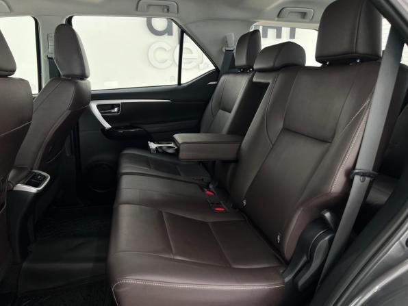 Toyota Fortuner II с пробегом 2019 года, цена 3 990 000 рублей, 76110 км, внедорожник, Автокод Объявления
