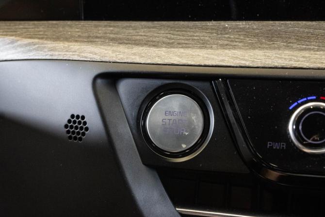 Kia K8 I с пробегом 2022 года, цена 4 160 000 рублей, 26402 км, седан, Автокод Объявления