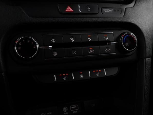 Kia Ceed III с пробегом 2019 года, цена 1 624 031 рубль, 124007 км, универсал, Автокод Объявления