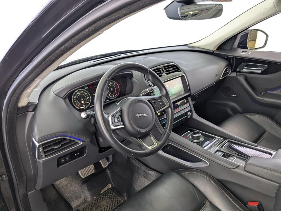 Jaguar F-Pace I Москва  - изображение 16