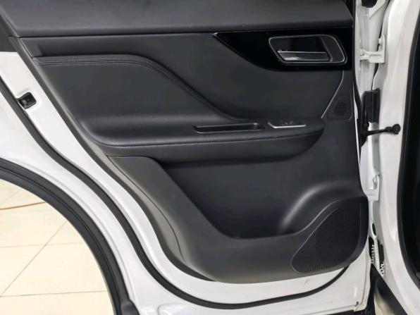 Jaguar F-Pace I с пробегом 2016 года, цена 2 380 000 рублей, 145000 км, внедорожник, Автокод Объявления