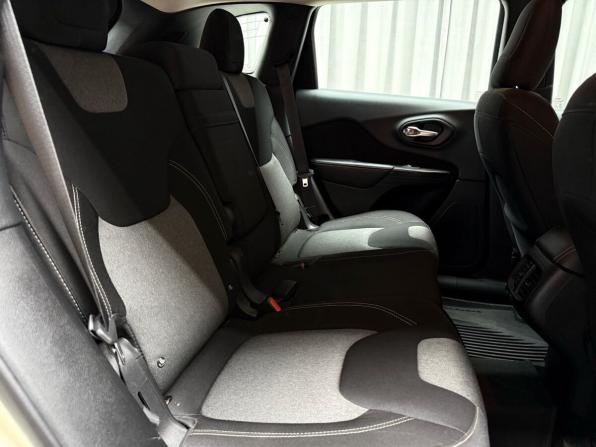 Jeep Cherokee V (KL) с пробегом 2014 года, цена 1 699 000 рублей, 117755 км, внедорожник, Автокод Объявления