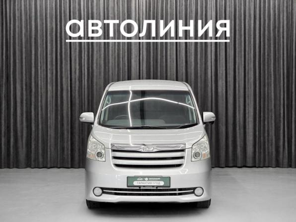 Toyota Noah II (R70) с пробегом 2008 года, цена 1 280 000 рублей, 190200 км, минивэн, Автокод Объявления