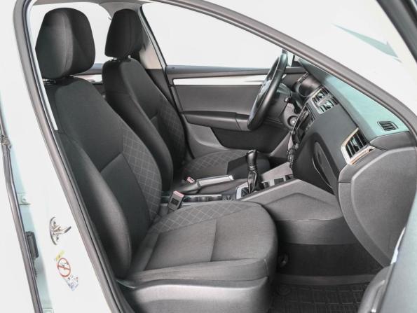 Skoda Octavia III (A7) Рестайлинг с пробегом 2017 года, цена 1 439 000 рублей, 222807 км, лифтбек, Автокод Объявления