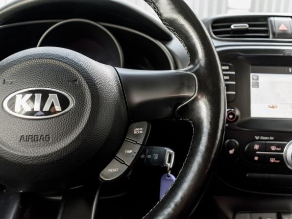 Kia Soul II Рестайлинг с пробегом 2017 года, цена 1 165 000 рублей, 179719 км, хэтчбек, Автокод Объявления