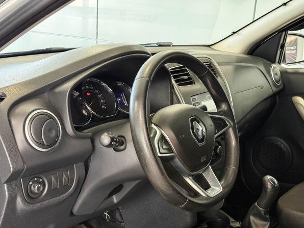 Renault Logan II Рестайлинг с пробегом 2018 года, цена 785 000 рублей, 253252 км, седан, Автокод Объявления