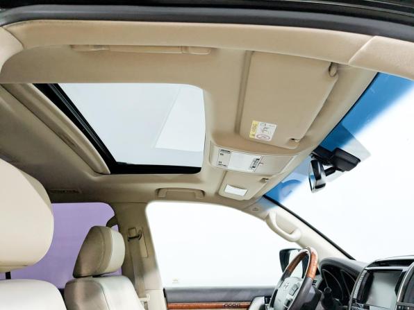 Toyota Land Cruiser 200 Series Рестайлинг 1 с пробегом 2014 года, цена 3 955 000 рублей, 187565 км, внедорожник, Автокод Объявления