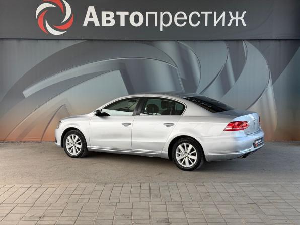 Volkswagen Passat B7 с пробегом 2012 года, цена 890 000 рублей, 248405 км, седан, Автокод Объявления