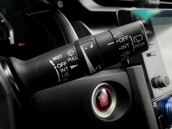 Honda Civic X с пробегом 2018 года, цена 1 849 000 рублей, 98823 км, хэтчбек, Автокод Объявления