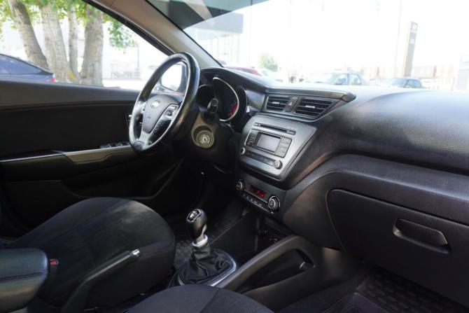 Kia Rio III Рестайлинг с пробегом 2015 года, цена 925 000 рублей, 186206 км, седан, Автокод Объявления