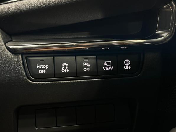 Mazda 3 IV (BP) с пробегом 2022 года, цена 1 935 000 рублей, 32165 км, хэтчбек, Автокод Объявления