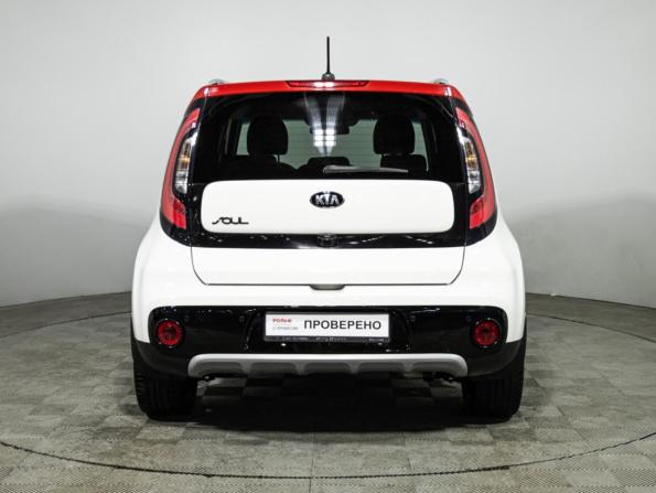 Kia Soul II Рестайлинг с пробегом 2018 года, цена 1 649 700 рублей, 73923 км, хэтчбек, Автокод Объявления