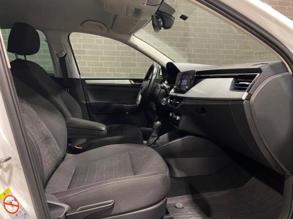 Skoda Rapid II с пробегом 2021 года, цена 1 730 000 рублей, 61601 км, лифтбек, Автокод Объявления