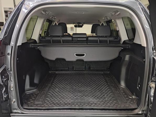 Toyota Land Cruiser Prado 150 Series Рестайлинг 2 с пробегом 2018 года, цена 5 950 000 рублей, 76129 км, внедорожник, Автокод Объявления