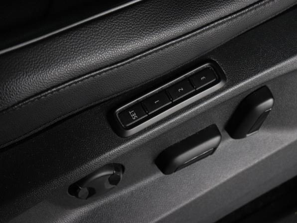 Volkswagen Tiguan II Рестайлинг с пробегом 2021 года, цена 3 490 000 рублей, 96014 км, внедорожник, Автокод Объявления