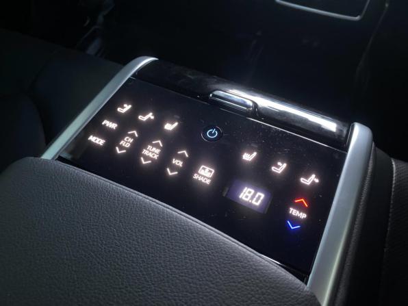 Toyota Camry VIII (XV70) с пробегом 2019 года, цена 3 300 000 рублей, 88247 км, седан, Автокод Объявления