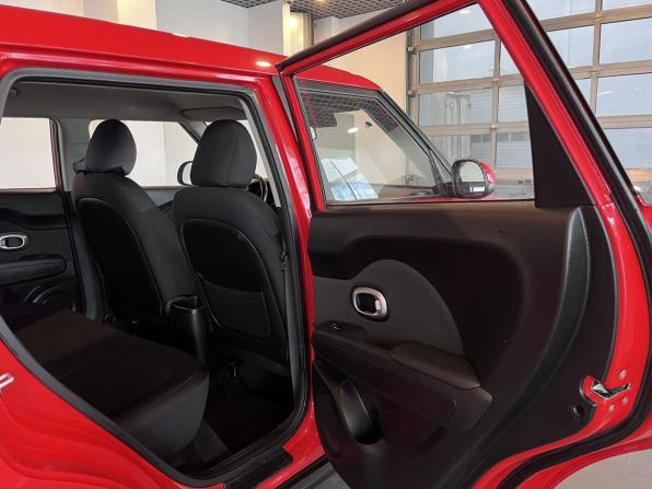 Kia Soul II Рестайлинг с пробегом 2018 года, цена 1 835 000 рублей, 76462 км, хэтчбек, Автокод Объявления