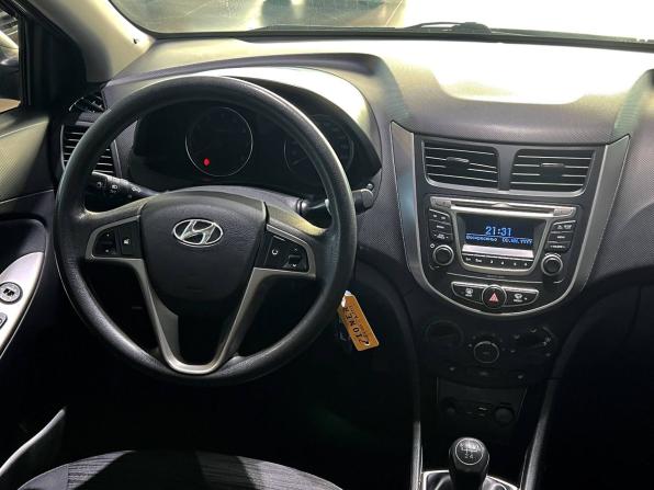 Hyundai Solaris I Рестайлинг с пробегом 2015 года, цена 910 000 рублей, 147000 км, седан, Автокод Объявления