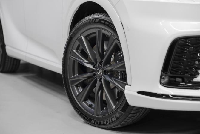 Новый Lexus RX V 2025 года, цена 16 009 700 рублей, внедорожник, Автокод Объявления