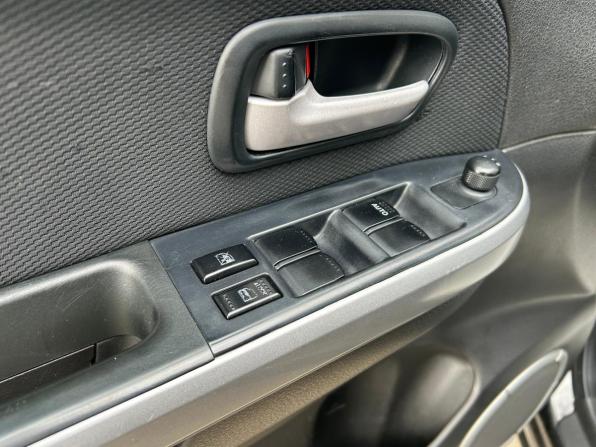 Suzuki Grand Vitara II с пробегом 2008 года, цена 650 000 рублей, 300000 км, внедорожник, Автокод Объявления