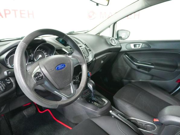 Ford Fiesta Mk6 Рестайлинг с пробегом 2015 года, цена 693 000 рублей, 189265 км, седан, Автокод Объявления