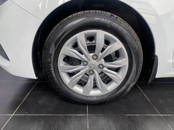 Hyundai Solaris II с пробегом 2019 года, цена 1 499 000 рублей, 89114 км, седан, Автокод Объявления