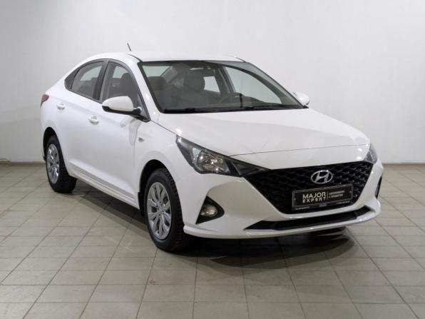 Hyundai Solaris II Рестайлинг с пробегом 2022 года, цена 1 495 000 рублей, 148631 км, седан, Автокод Объявления