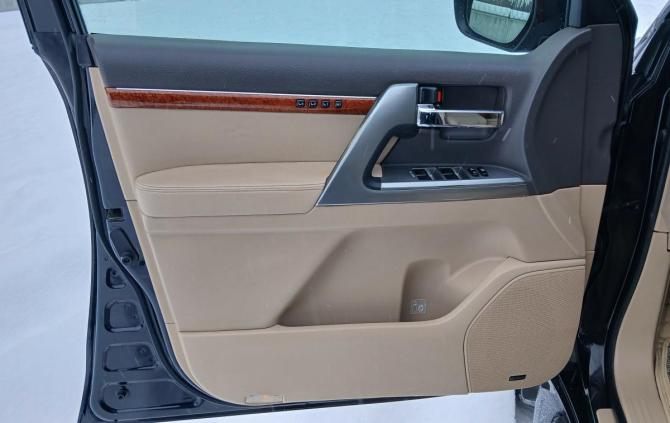 Toyota Land Cruiser 200 Series Рестайлинг 1 с пробегом 2012 года, цена 3 128 000 рублей, 298524 км, внедорожник, Автокод Объявления