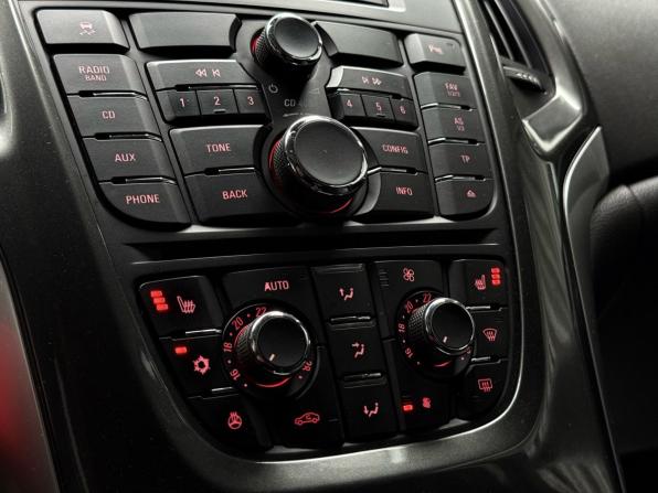 Opel Astra J Рестайлинг с пробегом 2013 года, цена 849 000 рублей, 141386 км, хэтчбек, Автокод Объявления
