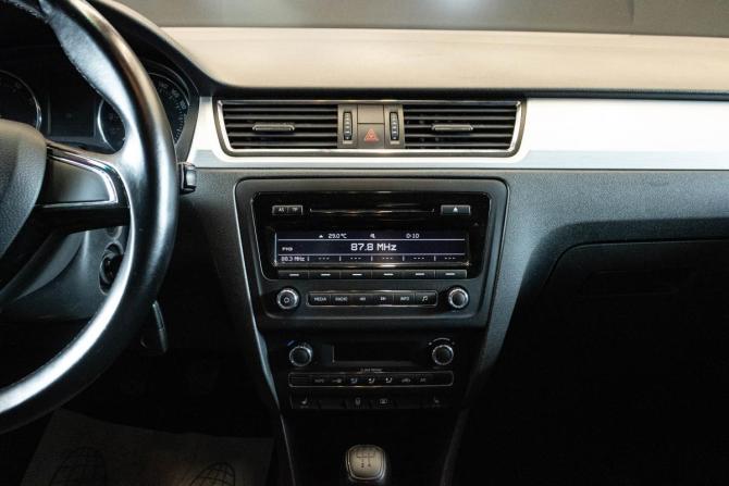 Skoda Rapid I с пробегом 2014 года, цена 909 000 рублей, 175269 км, лифтбек, Автокод Объявления