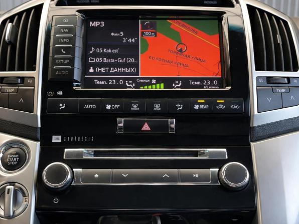Toyota Land Cruiser 200 Series Рестайлинг 1 с пробегом 2012 года, цена 3 300 000 рублей, 213531 км, внедорожник, Автокод Объявления