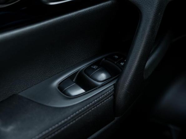 Nissan Qashqai II с пробегом 2018 года, цена 1 605 000 рублей, 131115 км, внедорожник, Автокод Объявления
