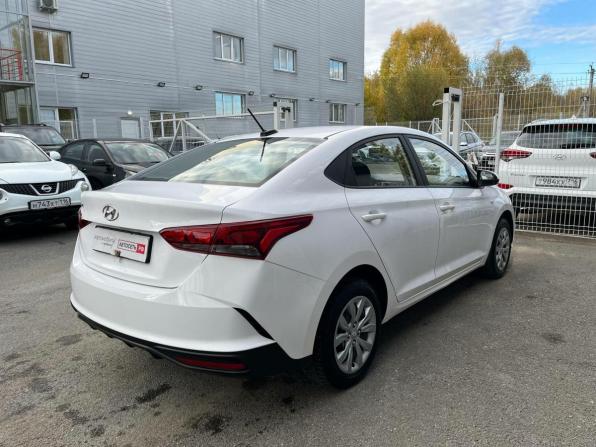 Hyundai Solaris II Рестайлинг с пробегом 2022 года, цена 1 630 490 рублей, 77000 км, седан, Автокод Объявления