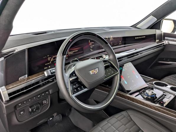 Cadillac Escalade-V I Рестайлинг с пробегом 2025 года, цена 17 500 000 рублей, 17126 км, внедорожник, Автокод Объявления