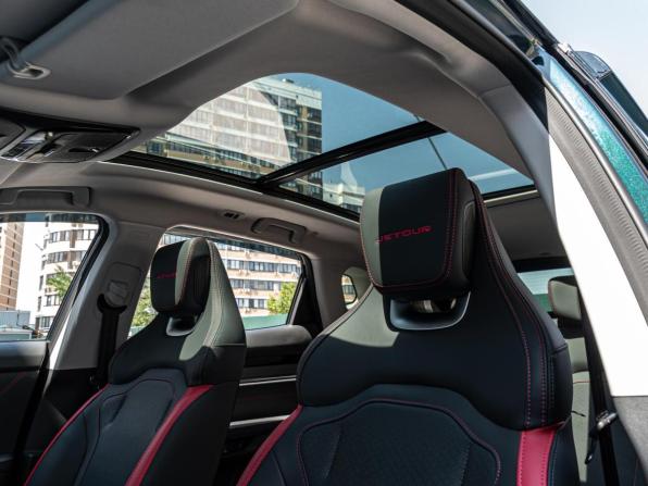 JETOUR DASHING I с пробегом 2024 года, цена 2 545 000 рублей, 2457 км, внедорожник, Автокод Объявления