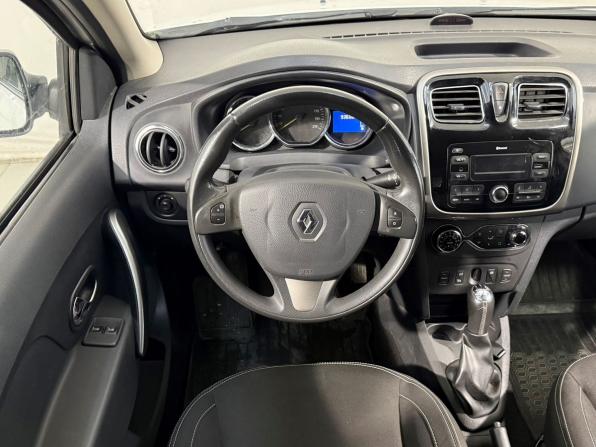 Renault Sandero II с пробегом 2017 года, цена 749 800 рублей, 114000 км, хэтчбек, Автокод Объявления