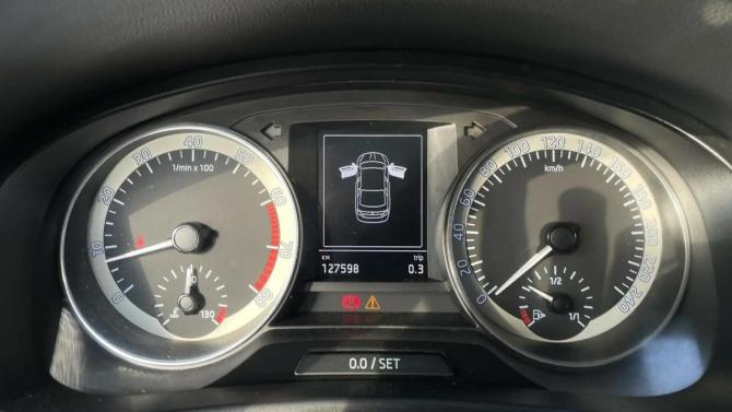 Skoda Rapid I с пробегом 2016 года, цена 929 000 рублей, 127598 км, лифтбек, Автокод Объявления