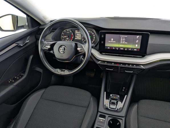 Skoda Octavia IV (A8) с пробегом 2021 года, цена 2 500 000 рублей, 48065 км, лифтбек, Автокод Объявления