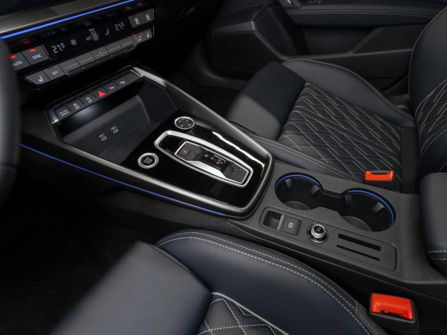 Audi A3 IV (8Y) Рестайлинг Москва  - изображение 17