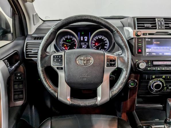 Toyota Land Cruiser Prado 150 Series Рестайлинг 1 с пробегом 2016 года, цена 3 750 000 рублей, 182190 км, внедорожник, Автокод Объявления