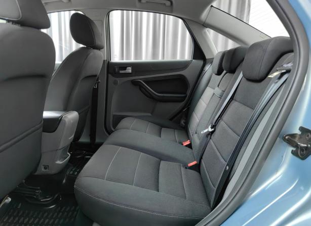 Ford Focus II Рестайлинг с пробегом 2010 года, цена 444 000 рублей, 238150 км, седан, Автокод Объявления
