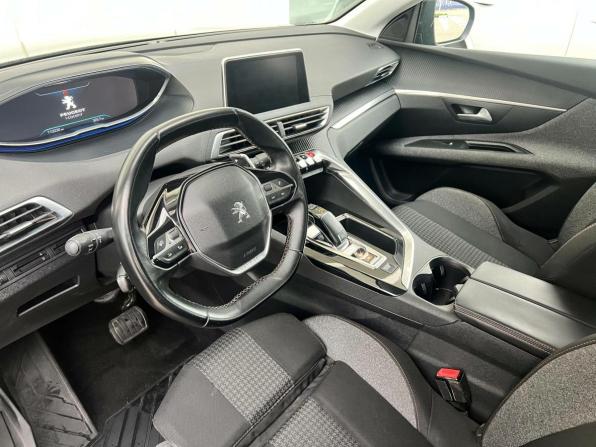 Peugeot 3008 II с пробегом 2017 года, цена 1 690 000 рублей, 110030 км, внедорожник, Автокод Объявления